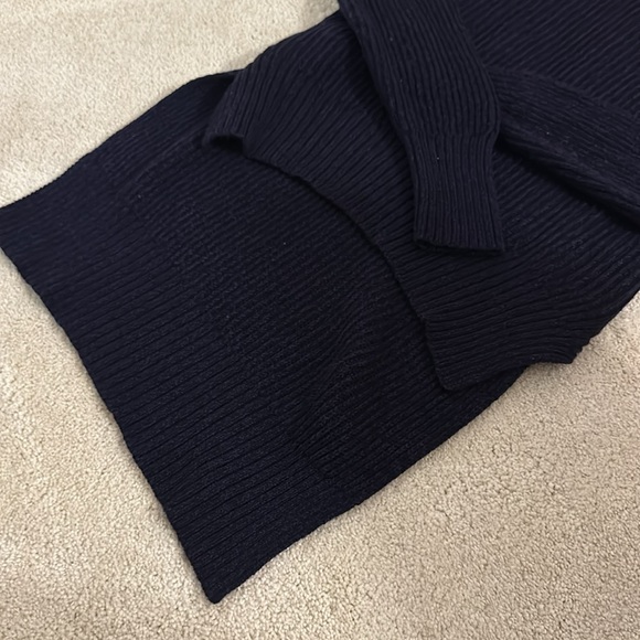 Aritzia Wilfred Free Lin Sweater 100% Merino Wool Navy Sz XS Made in Italy - Picture 8 of 9